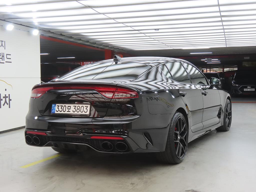 KIA Stinger - Vista 4