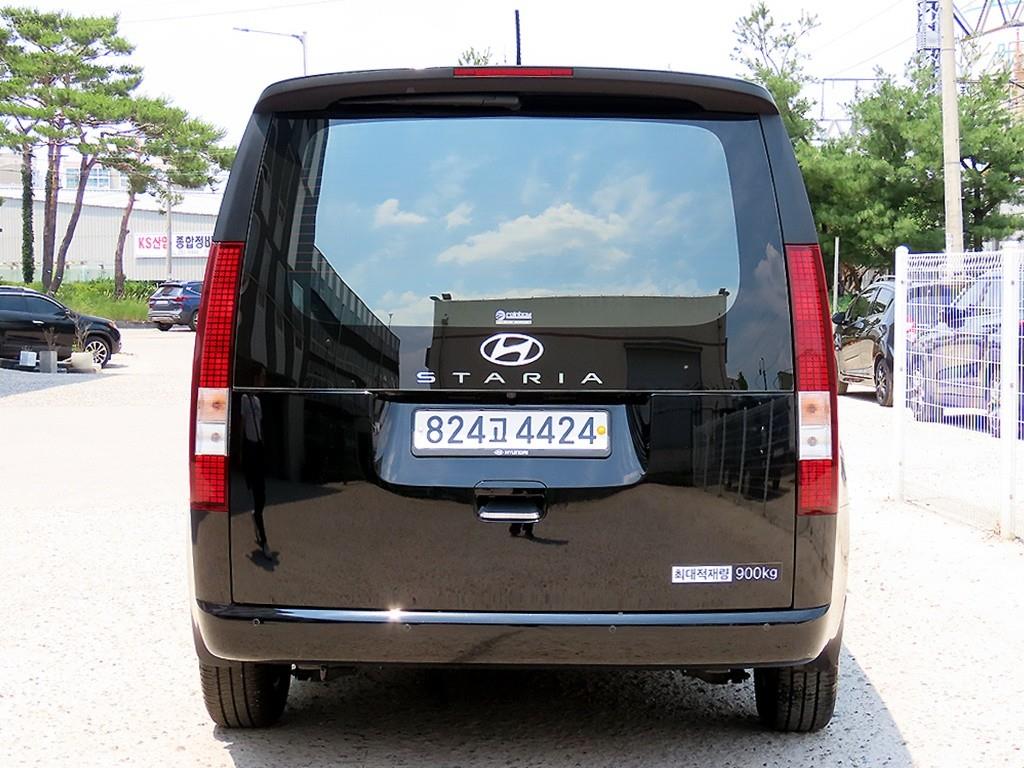 HYUNDAI Staria - Vista 4
