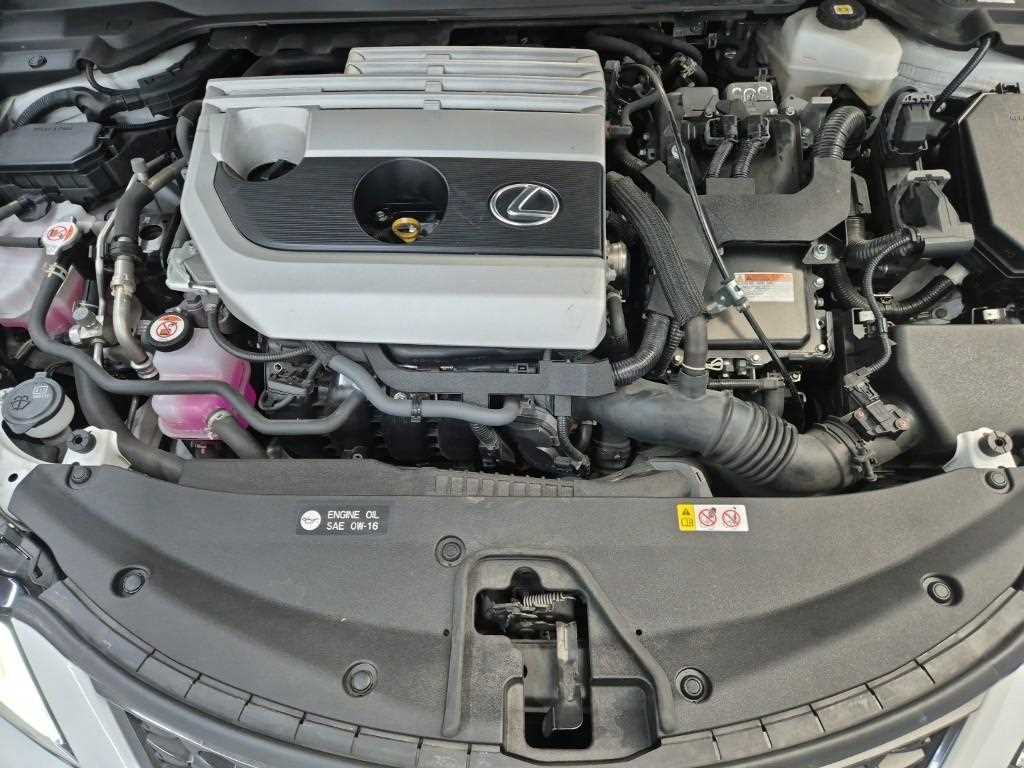 Lexus UX - Vista 5