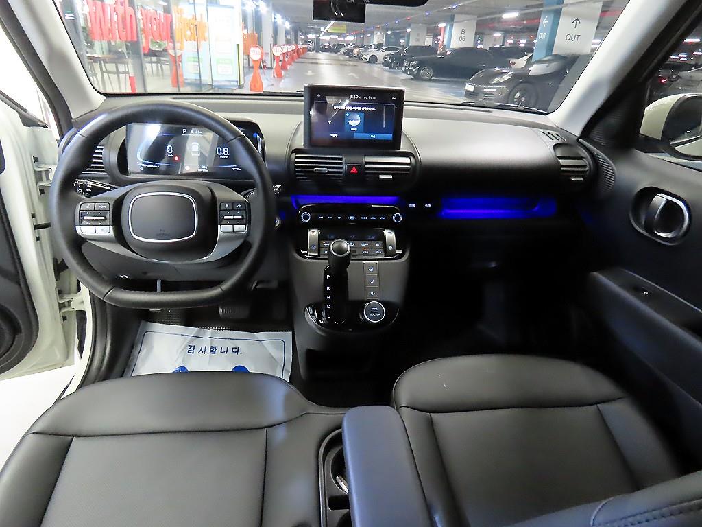 HYUNDAI Casper - Vista 10