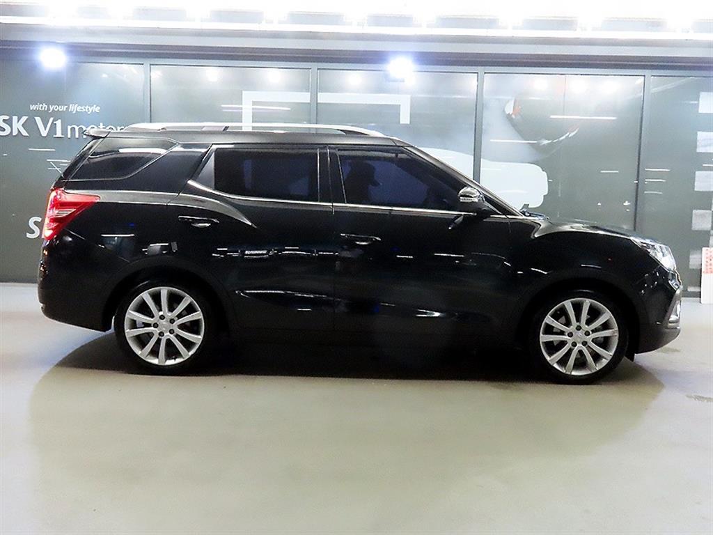Ssangyong Tivoli - Vista 3