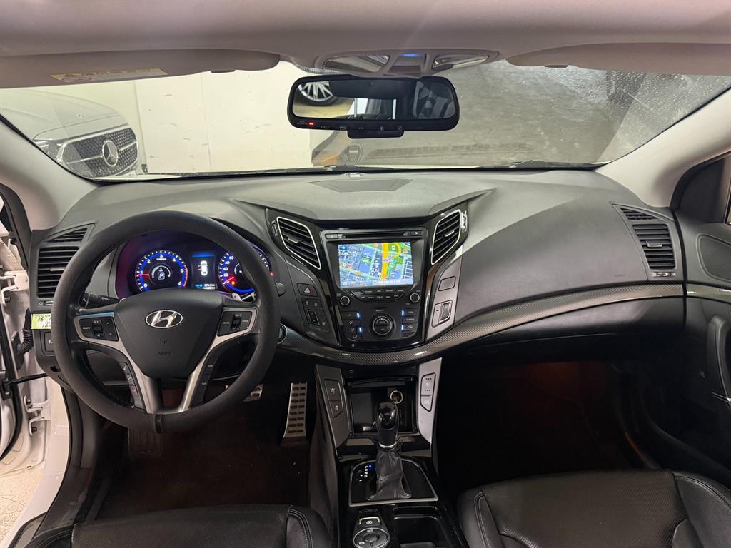 HYUNDAI i40 - Vista 8