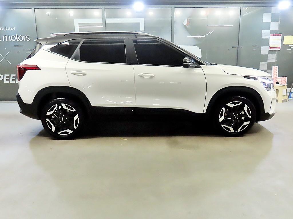 KIA Seltos - Vista 3