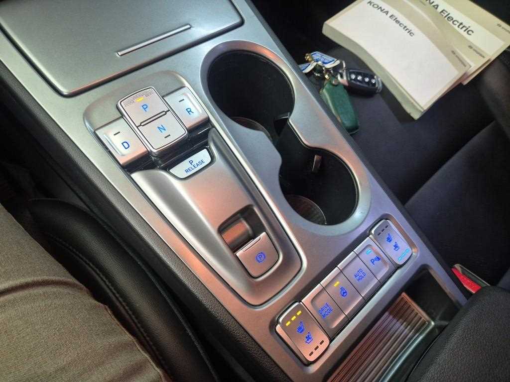 HYUNDAI Kona - Vista 8