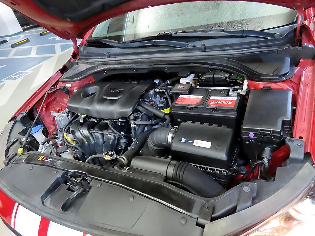 HYUNDAI Avante 2018 Rojo - Importación desde Corea - HF Imports Iquique - Foto 18