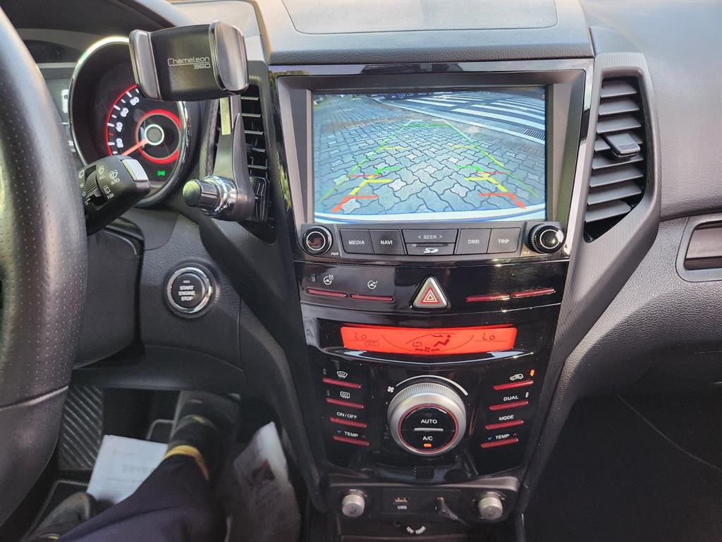 Ssangyong Tivoli 2018 Blanco - Importación desde Corea - HF Imports Iquique - Foto 16