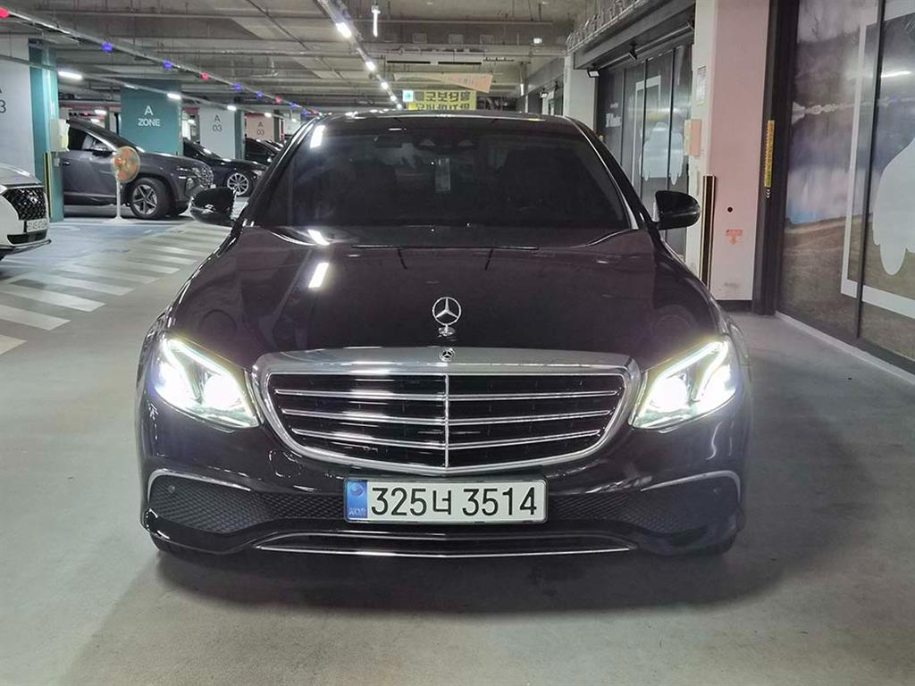 Mercedes Benz E class - Vista 2