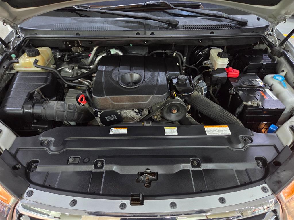 Ssangyong Korando 2015 Plateado - Importación desde Corea - HF Imports Iquique - Foto 18