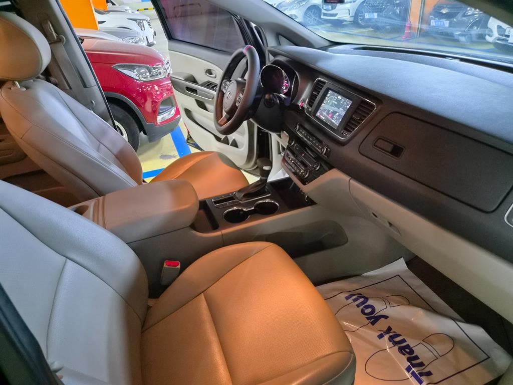 KIA Carnival 2019 Negro - Importación desde Corea - HF Imports Iquique - Foto 15
