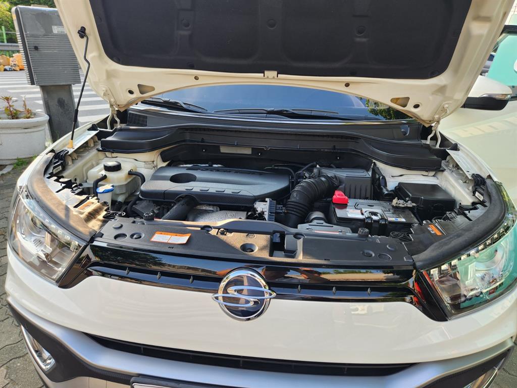 Ssangyong Tivoli 2018 Blanco - Importación desde Corea - HF Imports Iquique - Foto 19