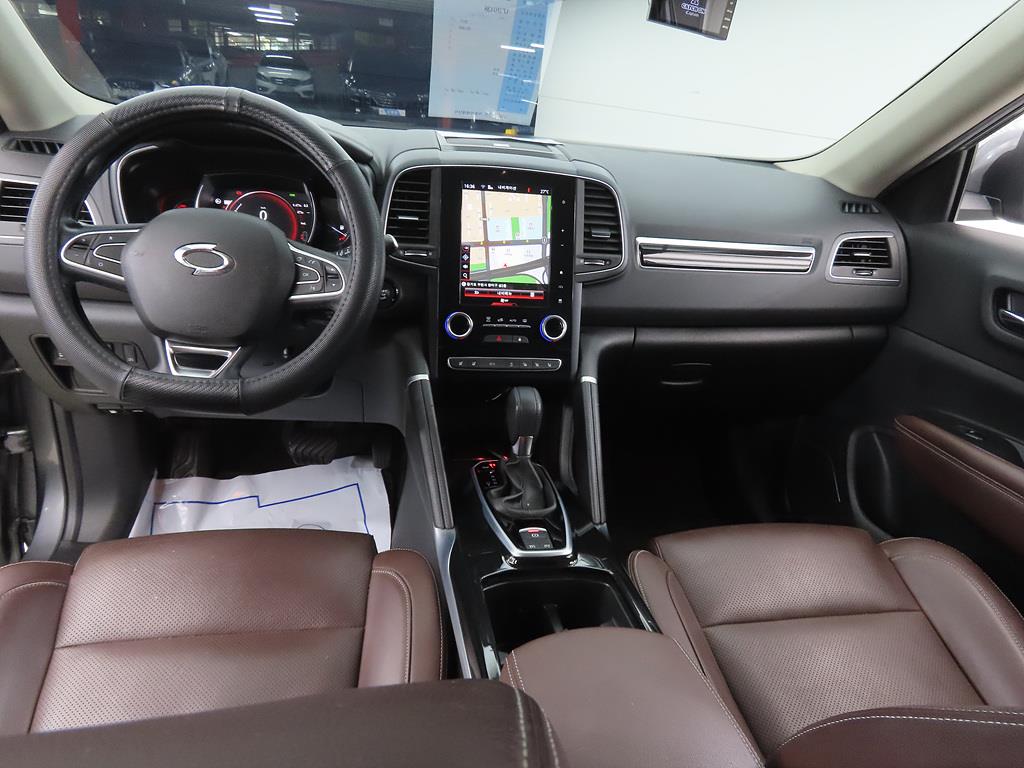 SAMSUNG QM6 - Vista 9