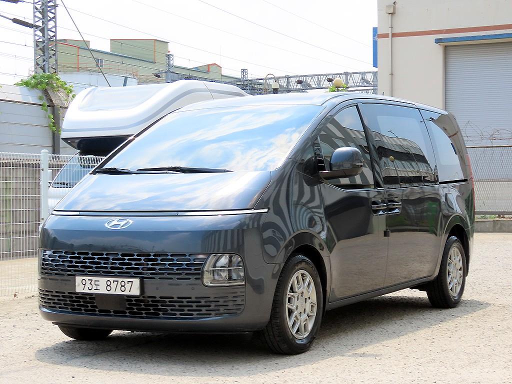 HYUNDAI Staria - Vista 2