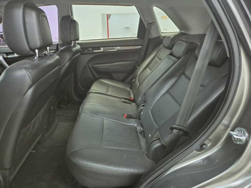 KIA Sorento - Vista 12