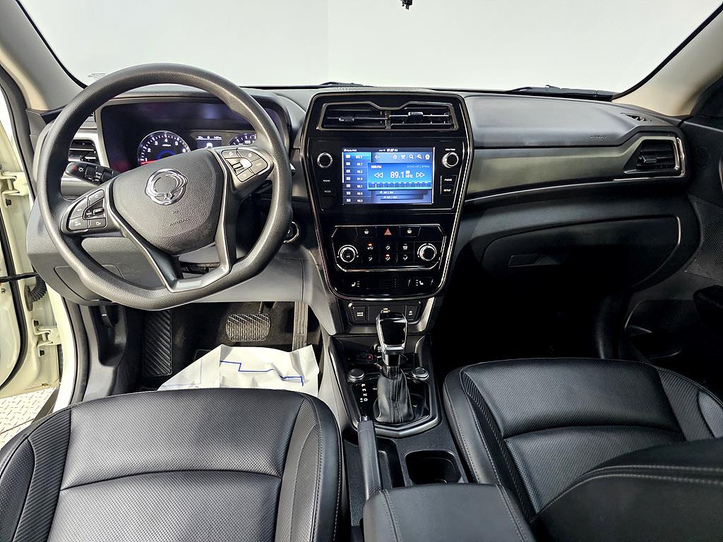 Ssangyong Tivoli - Vista 5