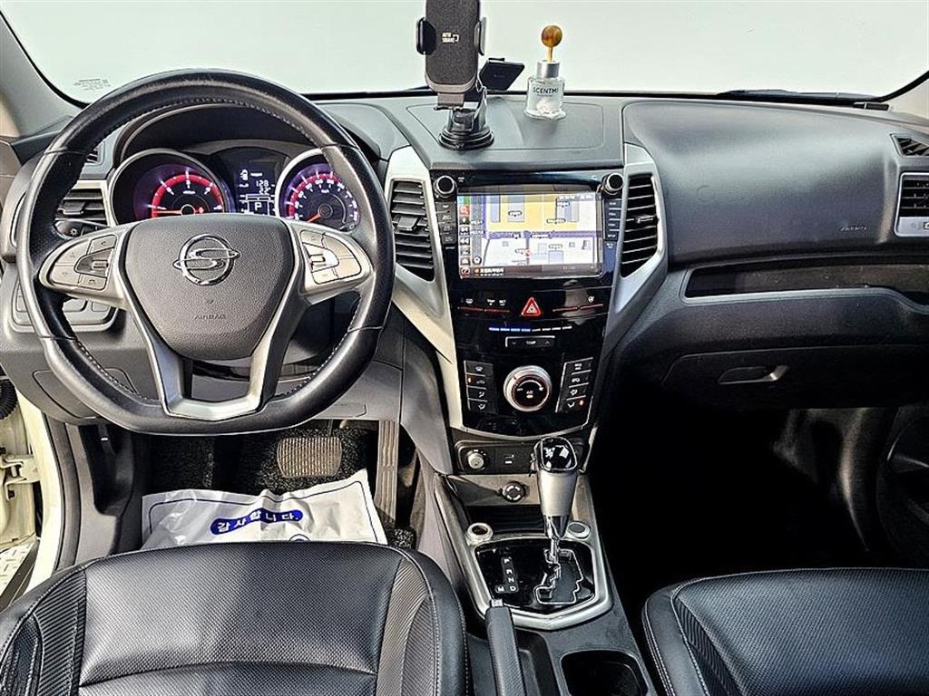 Ssangyong Tivoli - Vista 5
