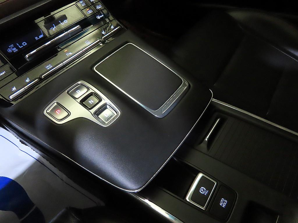 HYUNDAI Grandeur - Vista 12
