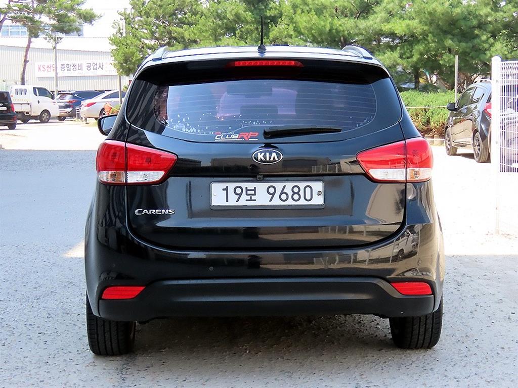KIA Carens - Vista 4