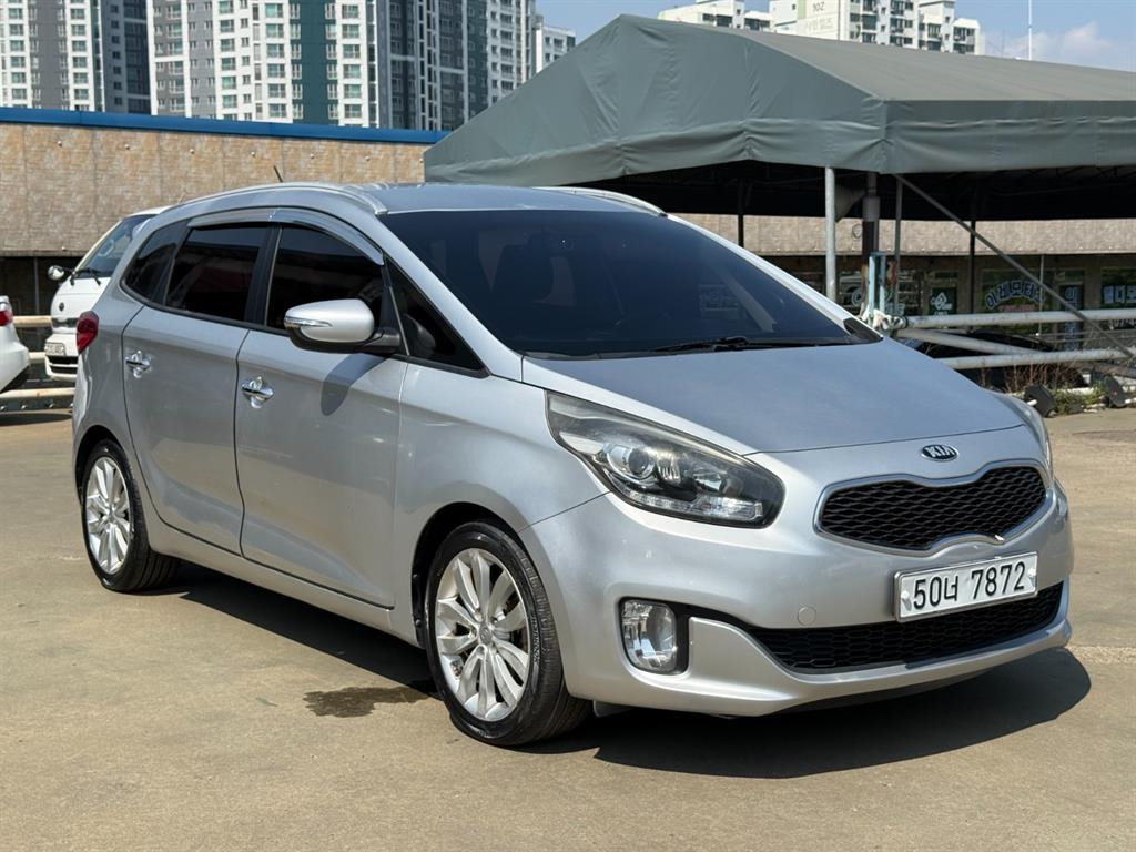 KIA Carens - Vista 2