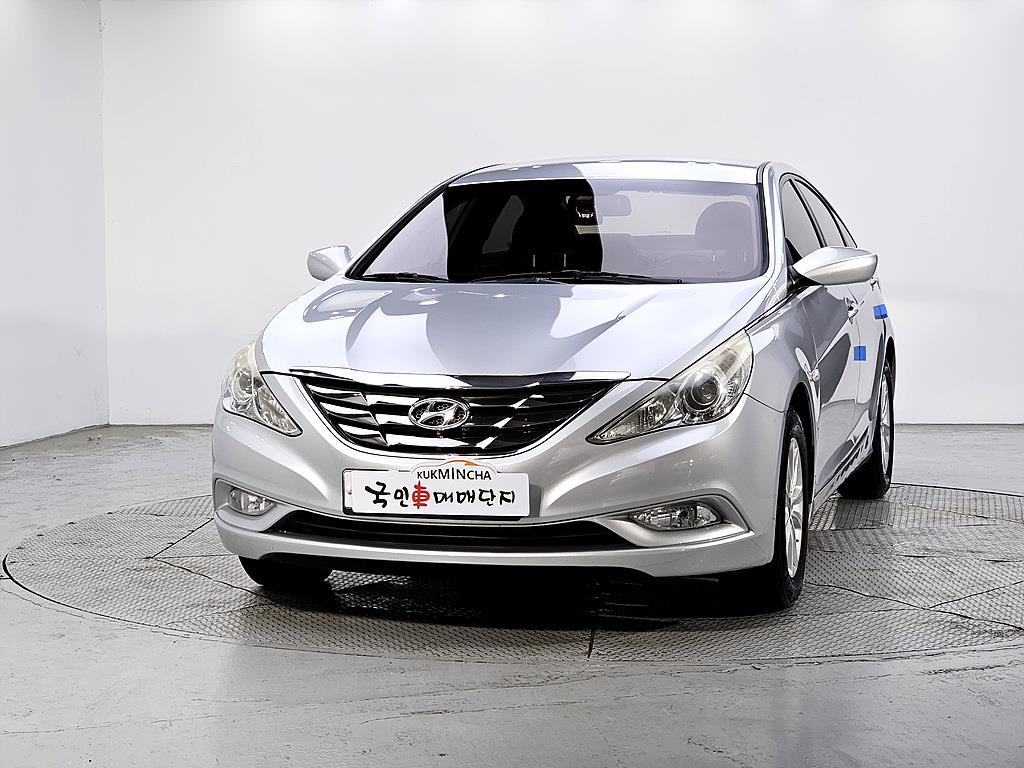 HYUNDAI Sonata - Vista 2