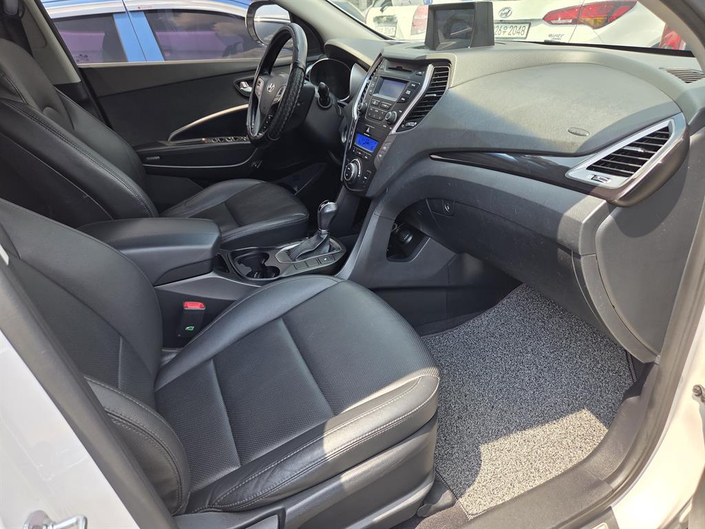 HYUNDAI Santa Fe - Vista 4
