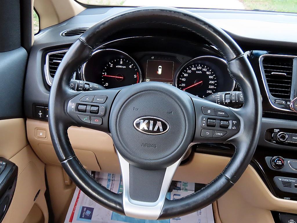 KIA Carnival - Vista 7