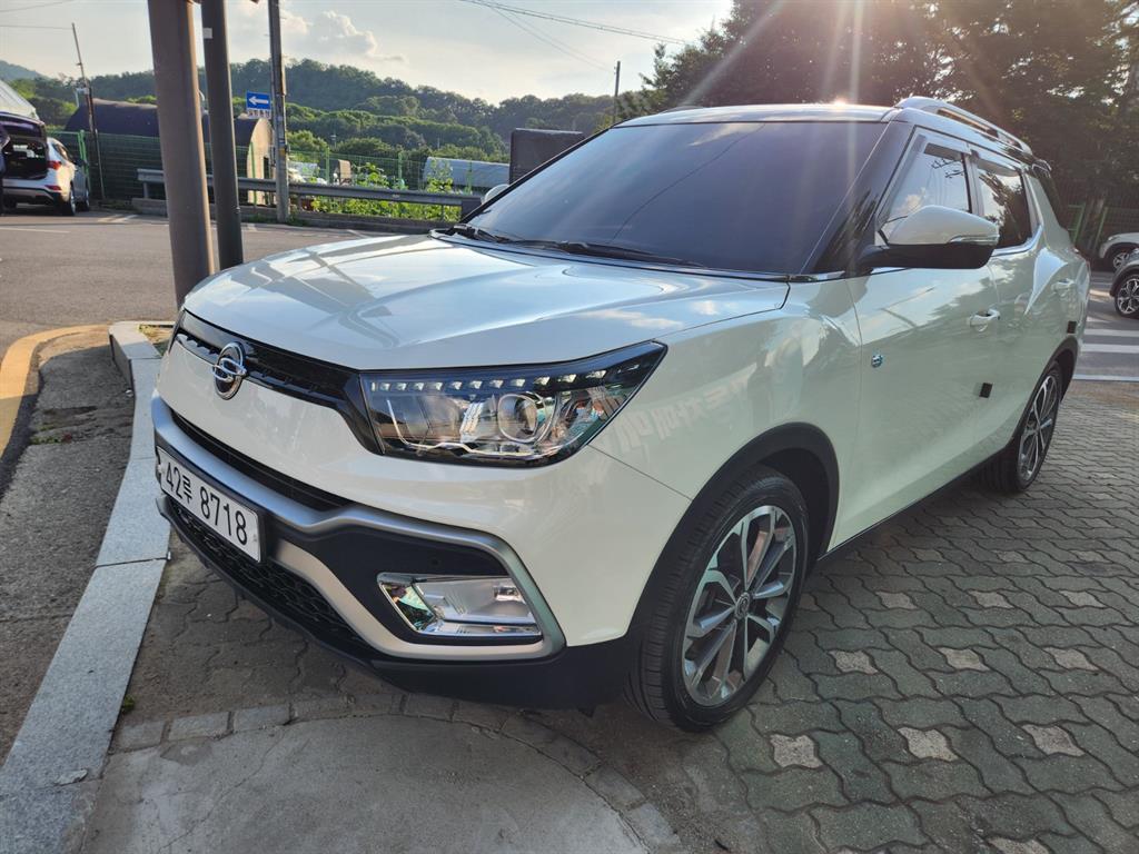Ssangyong Tivoli 2018 Blanco - Importación desde Corea - HF Imports Iquique - Foto 1