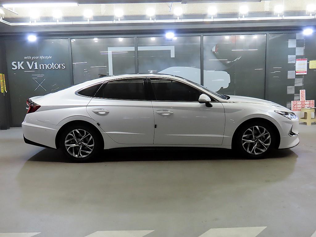 HYUNDAI Sonata - Vista 3