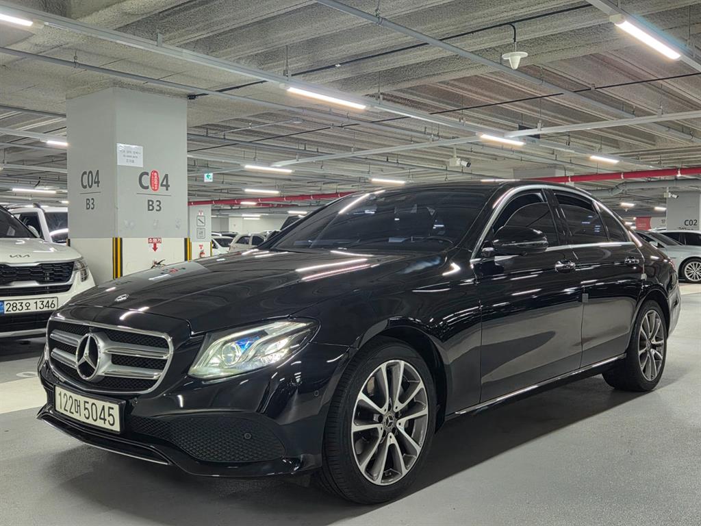Mercedes Benz E class 2019 Negro - Importación desde Corea - HF Imports Iquique - Foto 1