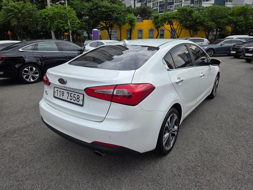 KIA K3 - Vista 6