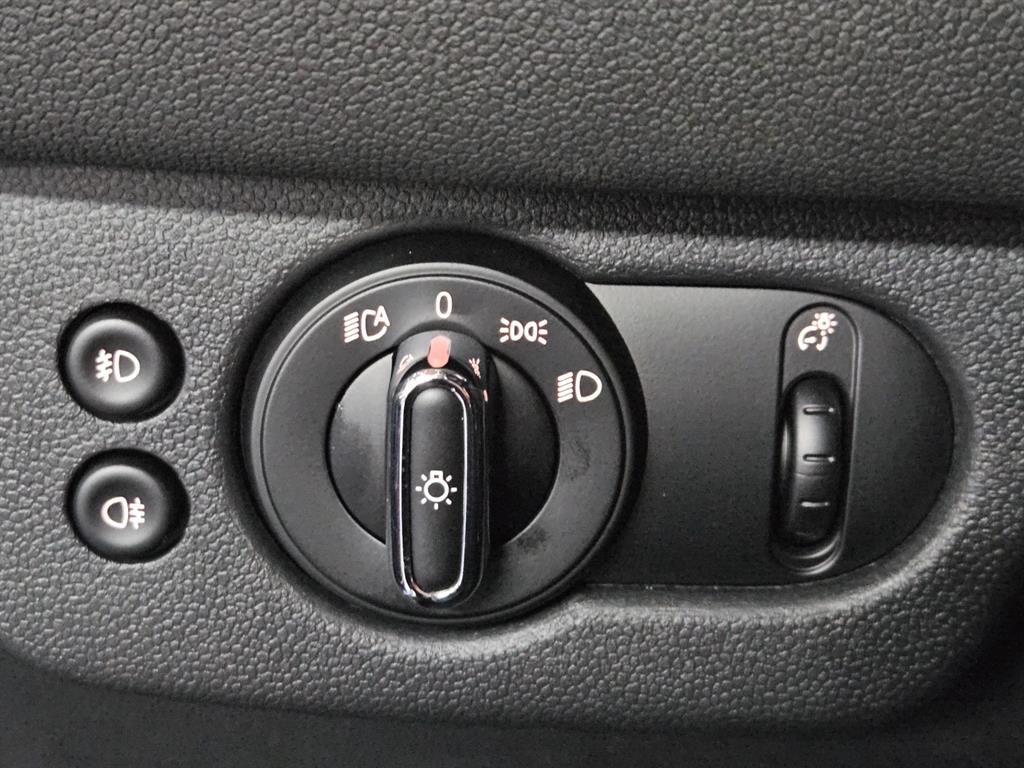 Mini Clubman - Vista 11