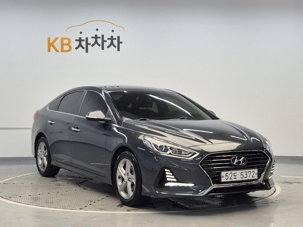 HYUNDAI Sonata - Vista 3