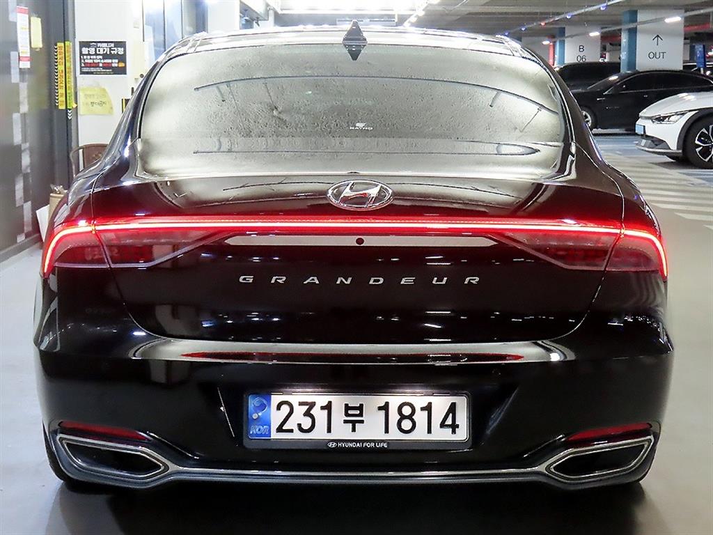 HYUNDAI Grandeur - Vista 5
