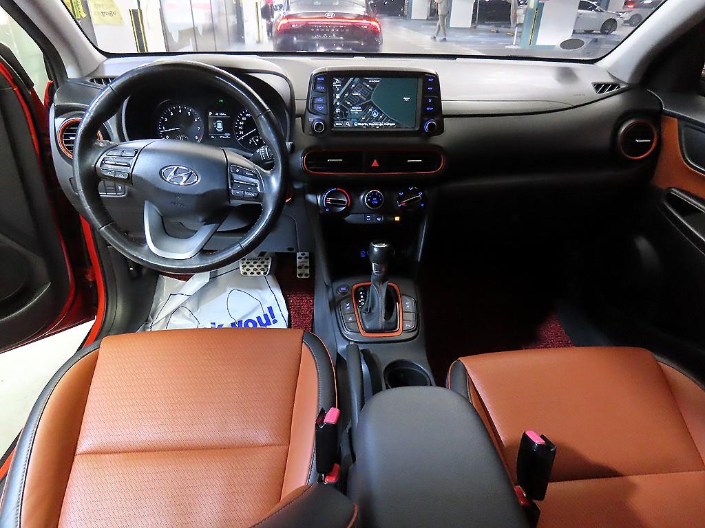 HYUNDAI Kona - Vista 10