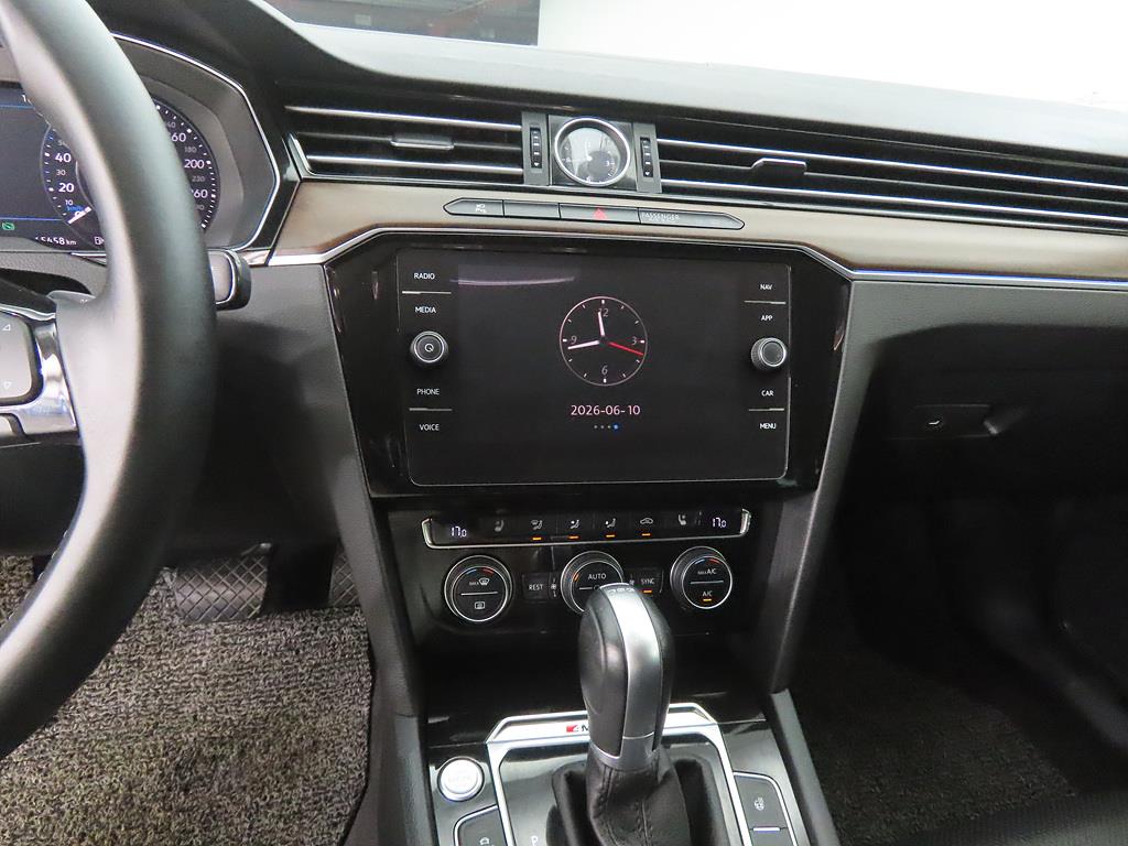 Volkswagen Passat - Vista 10