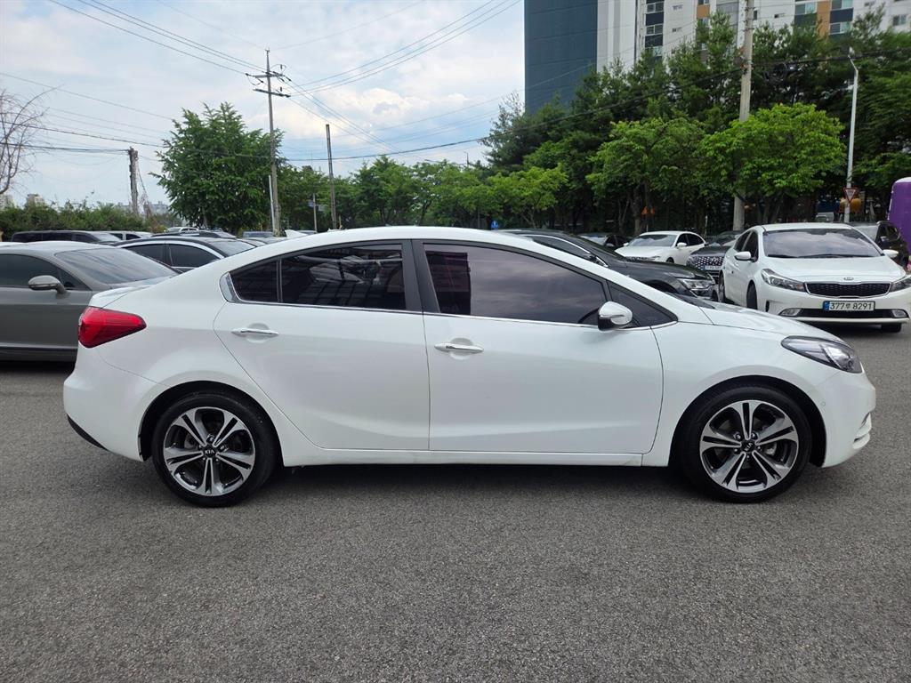 KIA K3 - Vista 4