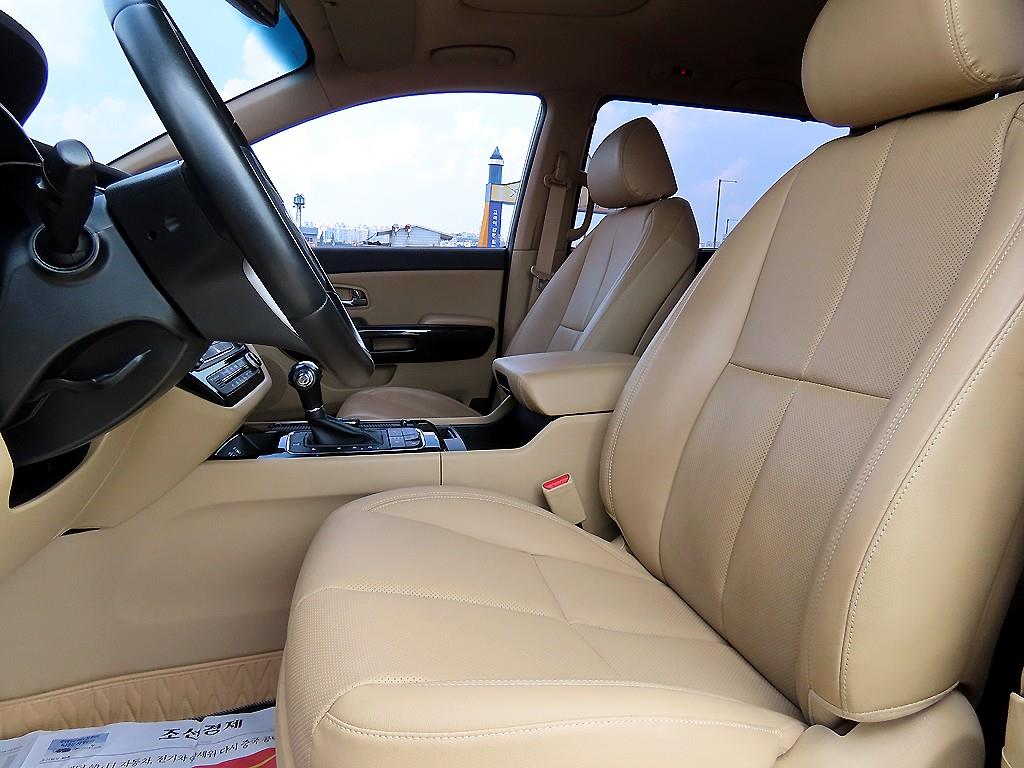 KIA Carnival - Vista 5