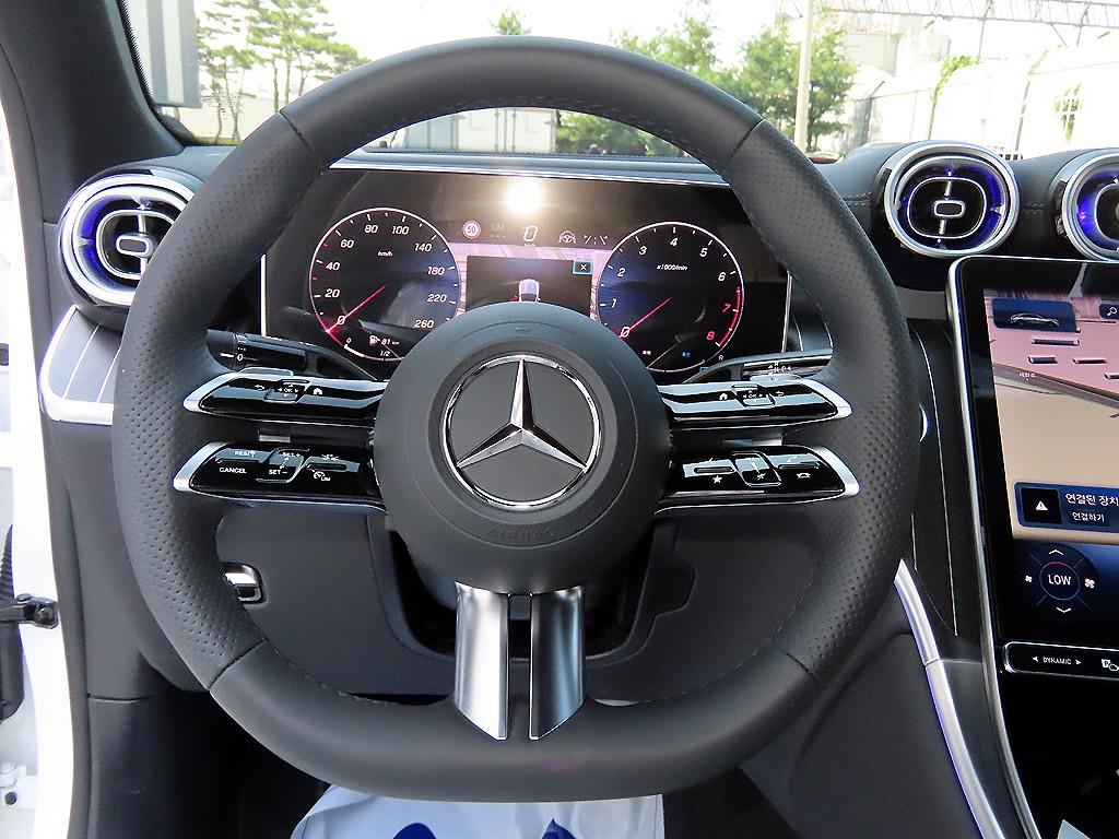 Mercedes Benz GLC Class - Vista 8