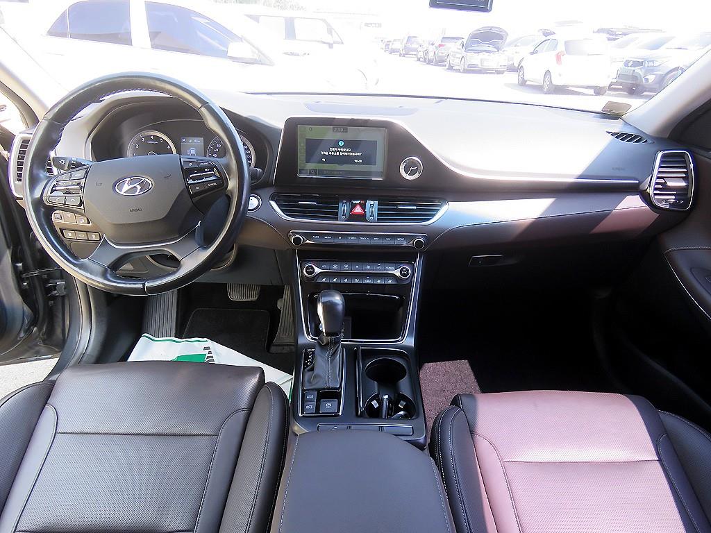 HYUNDAI Grandeur - Vista 8