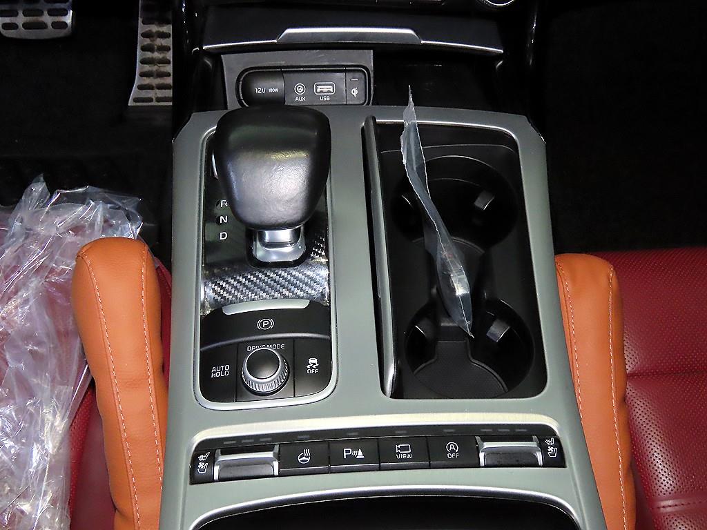 KIA Stinger - Vista 12