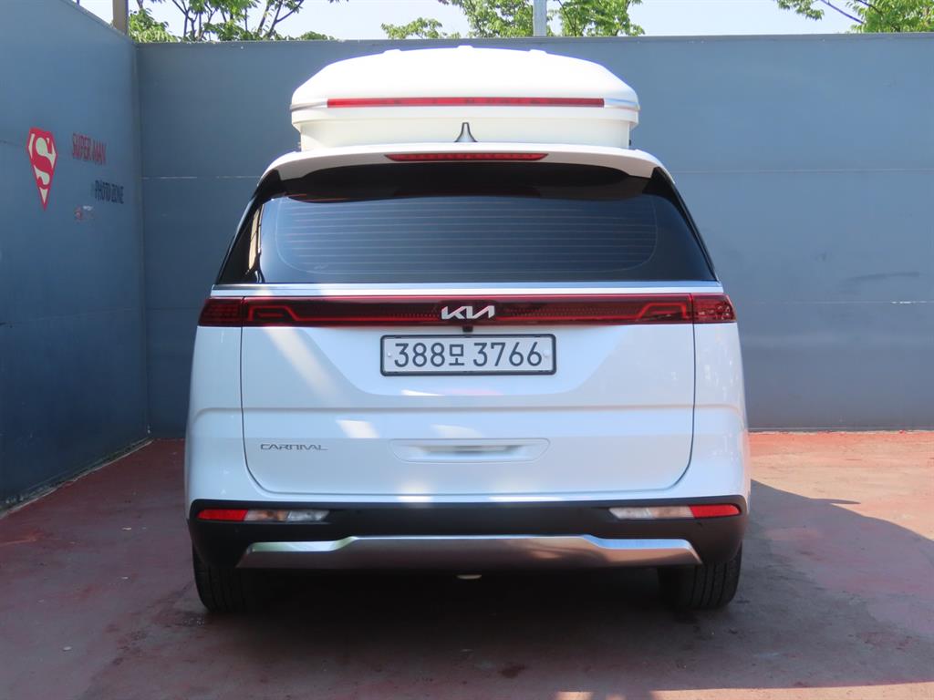 KIA Carnival - Vista 5