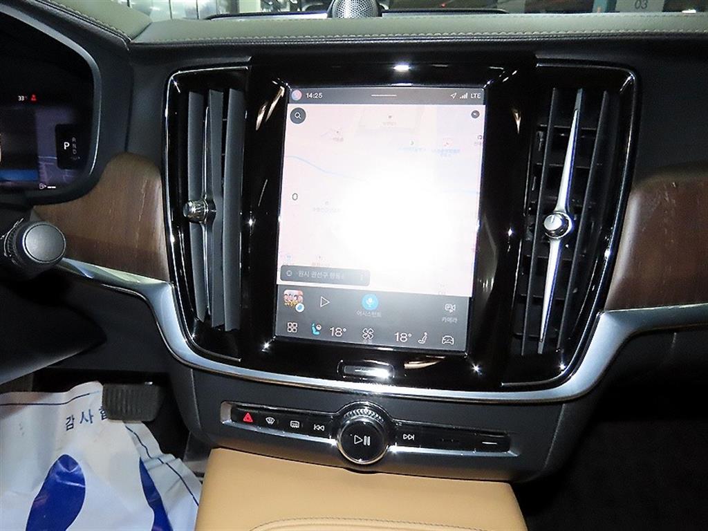 Volvo S90 - Vista 11