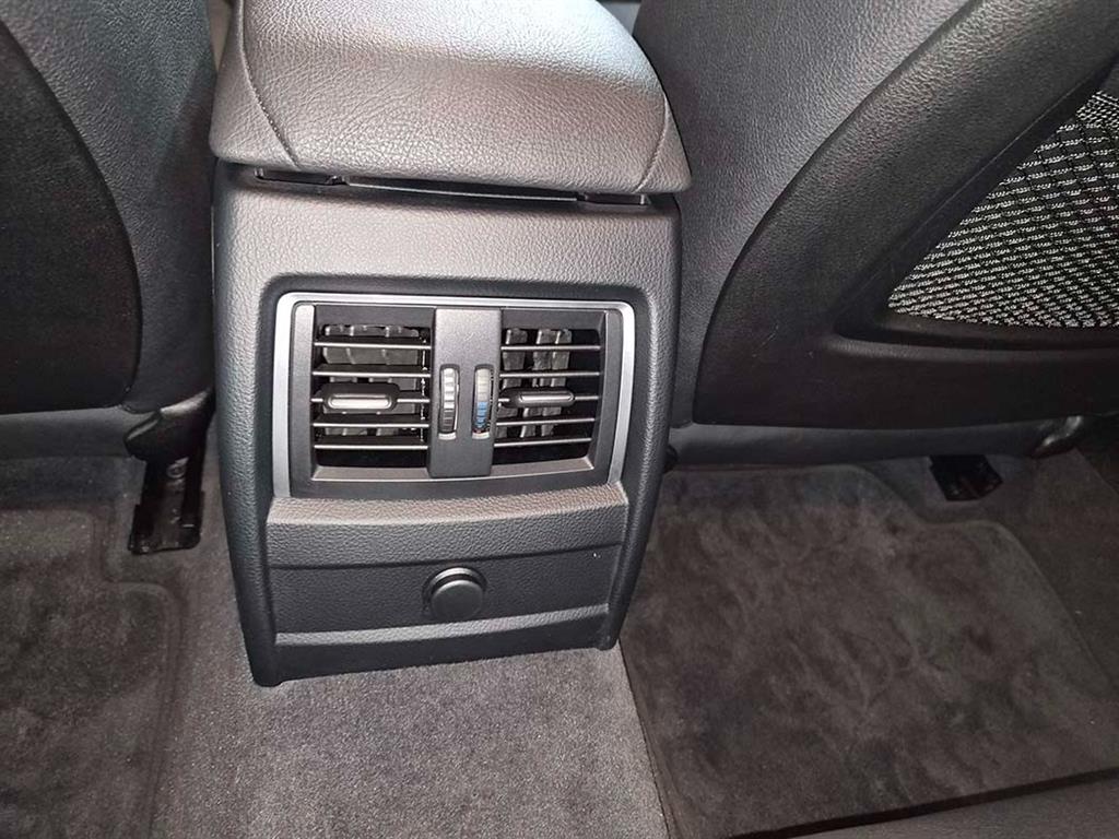 BMW 3 series 2018 Gris - Importación desde Corea - HF Imports Iquique - Foto 17