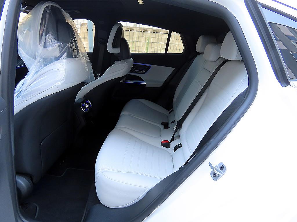 Mercedes Benz GLC Class - Vista 6