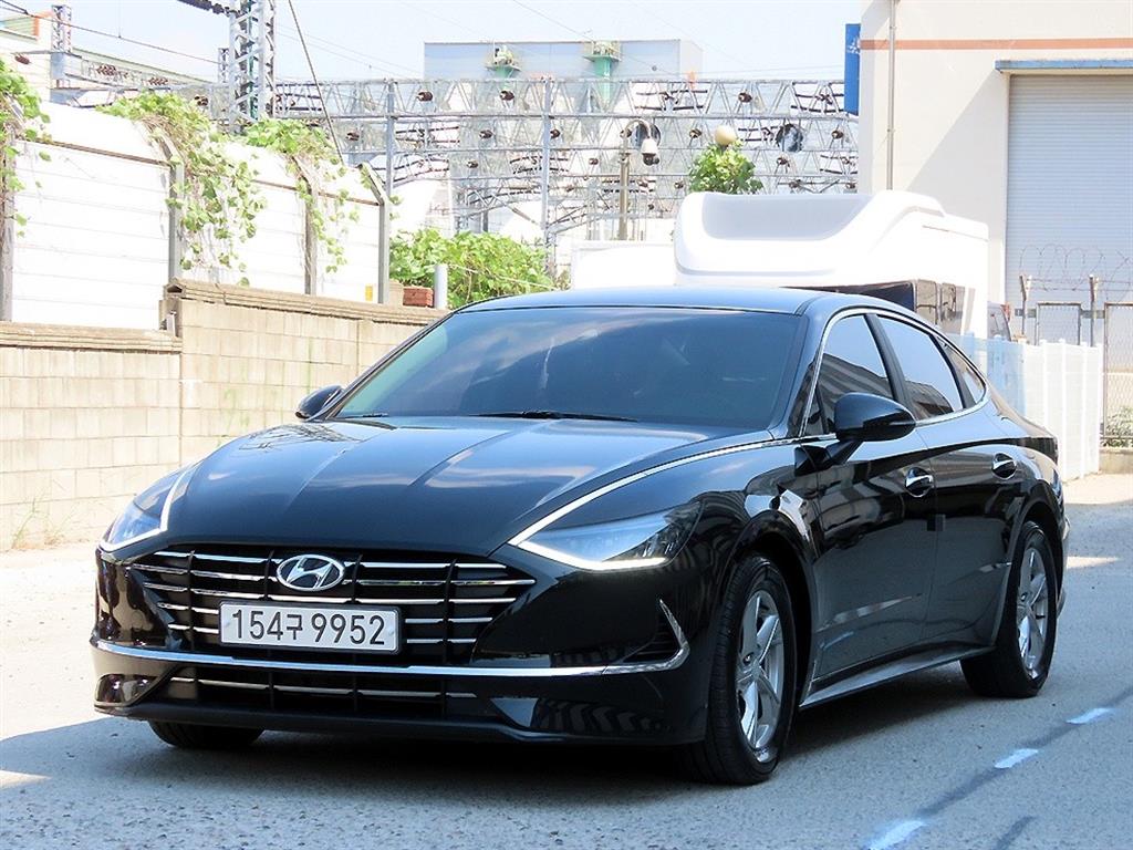 HYUNDAI Sonata - Vista 2