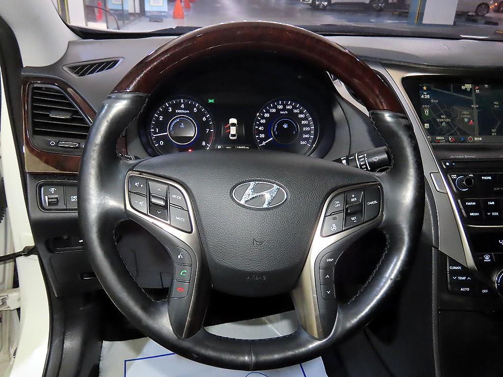 HYUNDAI Grandeur - Vista 8
