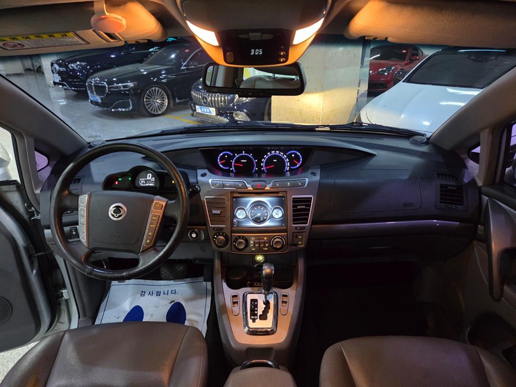 Ssangyong Korando - Vista 9