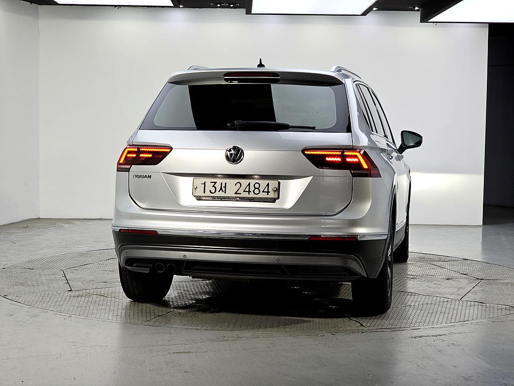 Volkswagen Tiguan 2018 Plateado - Importación desde Corea - HF Imports Iquique - Foto 1