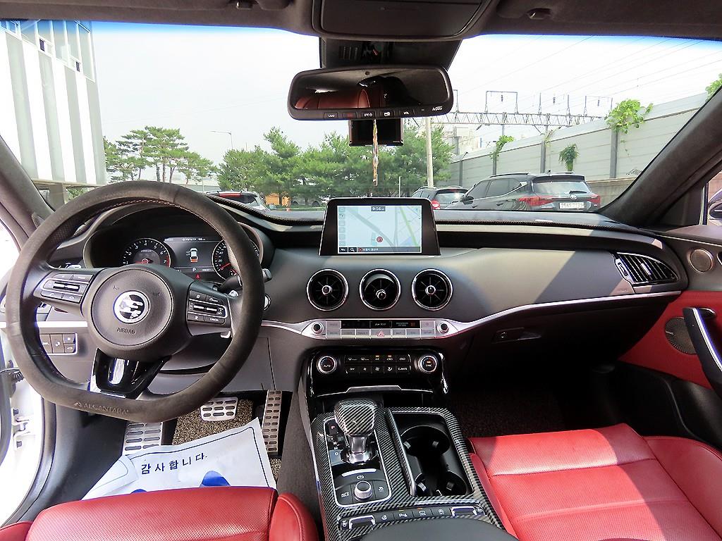 KIA Stinger - Vista 7
