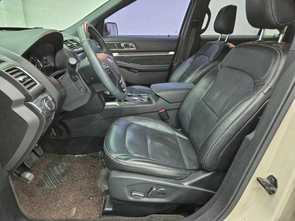 Ford Explorer - Vista 11