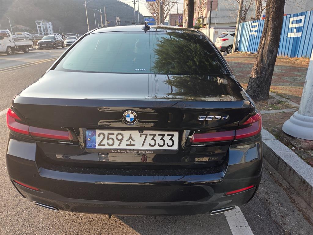 BMW 5 Series - Vista 4